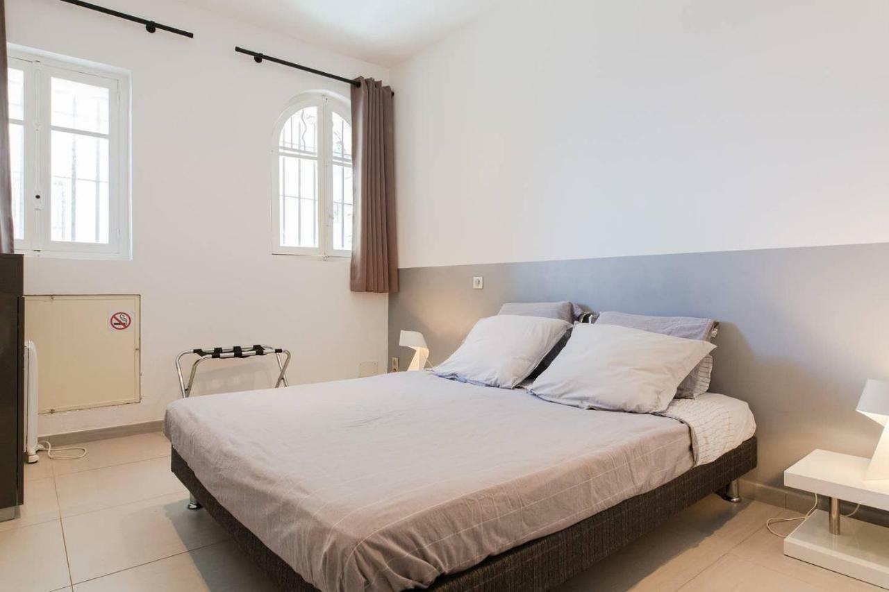 Appartement 4 Personnes Vue Mer Remparts Antibes Bagian luar foto